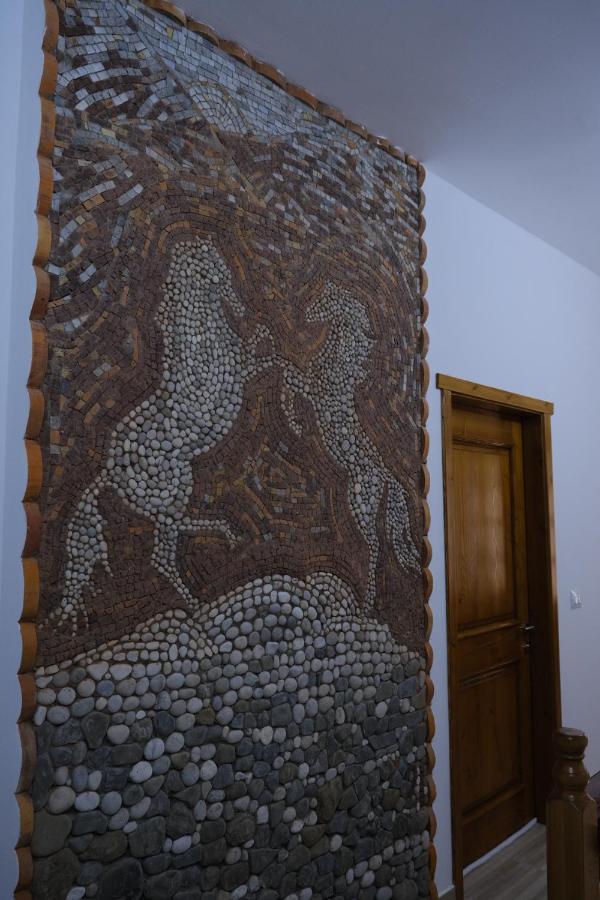 As E Vogel, As E Madhe Hotel Erseke Екстериор снимка